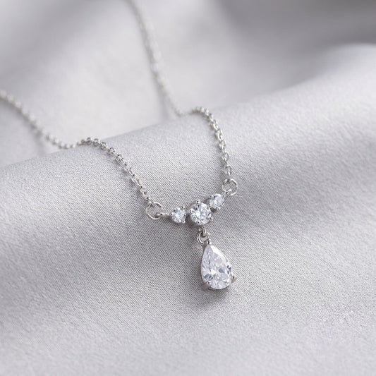Larme Necklace